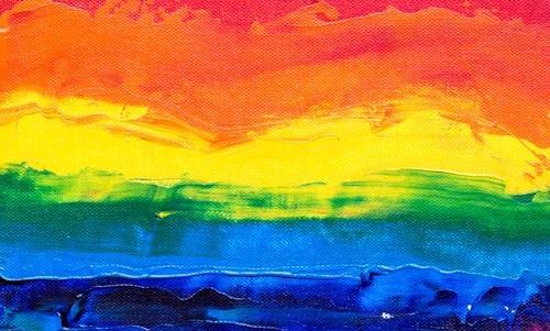 Dia do Orgulho: desatualização da legislação brasileira compromete garantias às famílias LGBTQIA+
